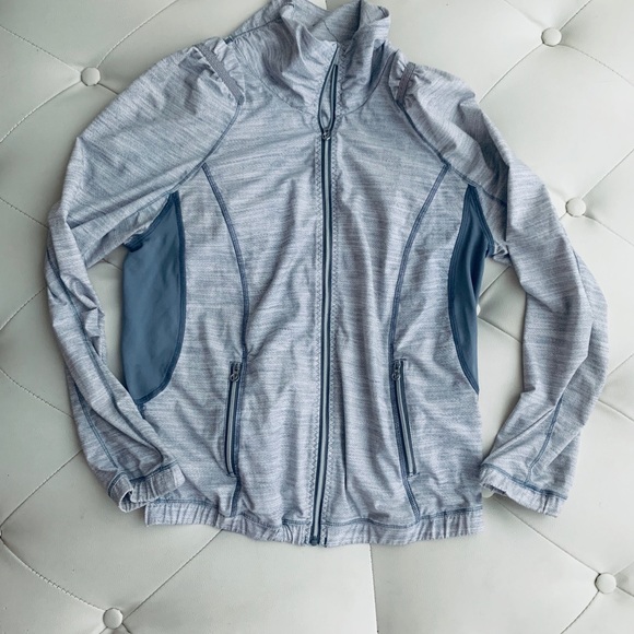 Lululemon Athletic Light weight Zipper jacket - Picture 5 of 8
